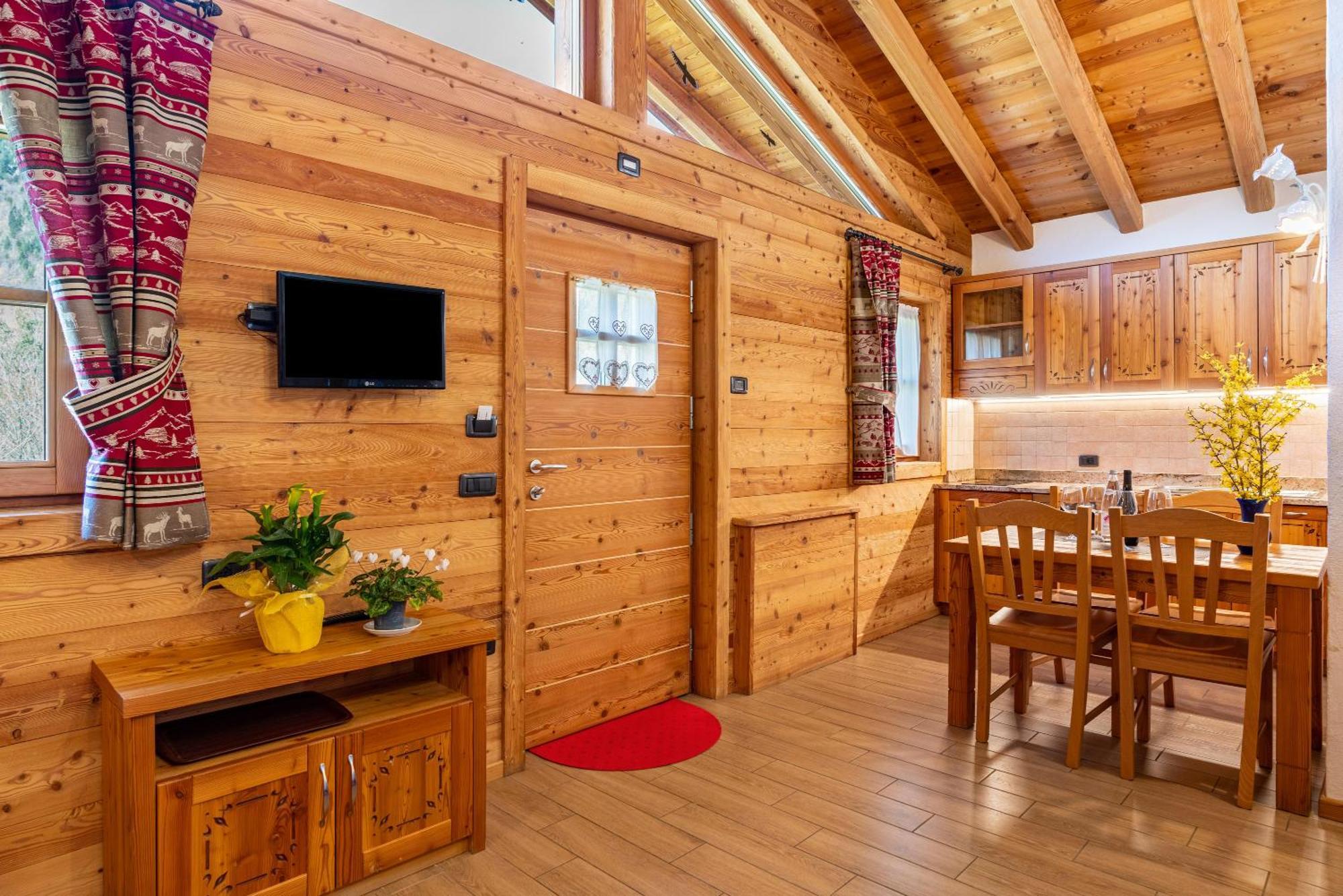 Chalet Camping Fae 3 Villa Madonna Exterior foto