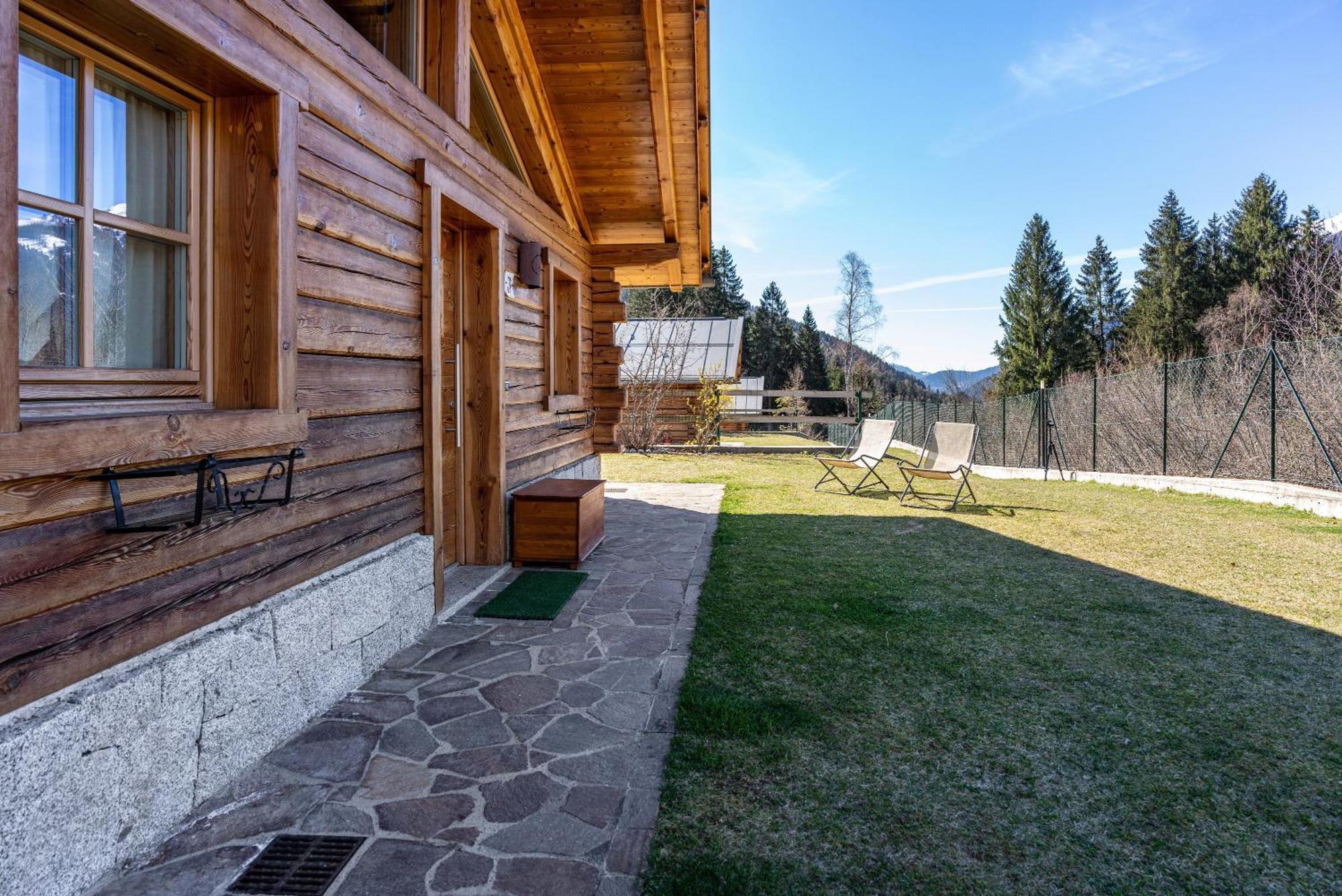 Chalet Camping Fae 3 Villa Madonna Exterior foto