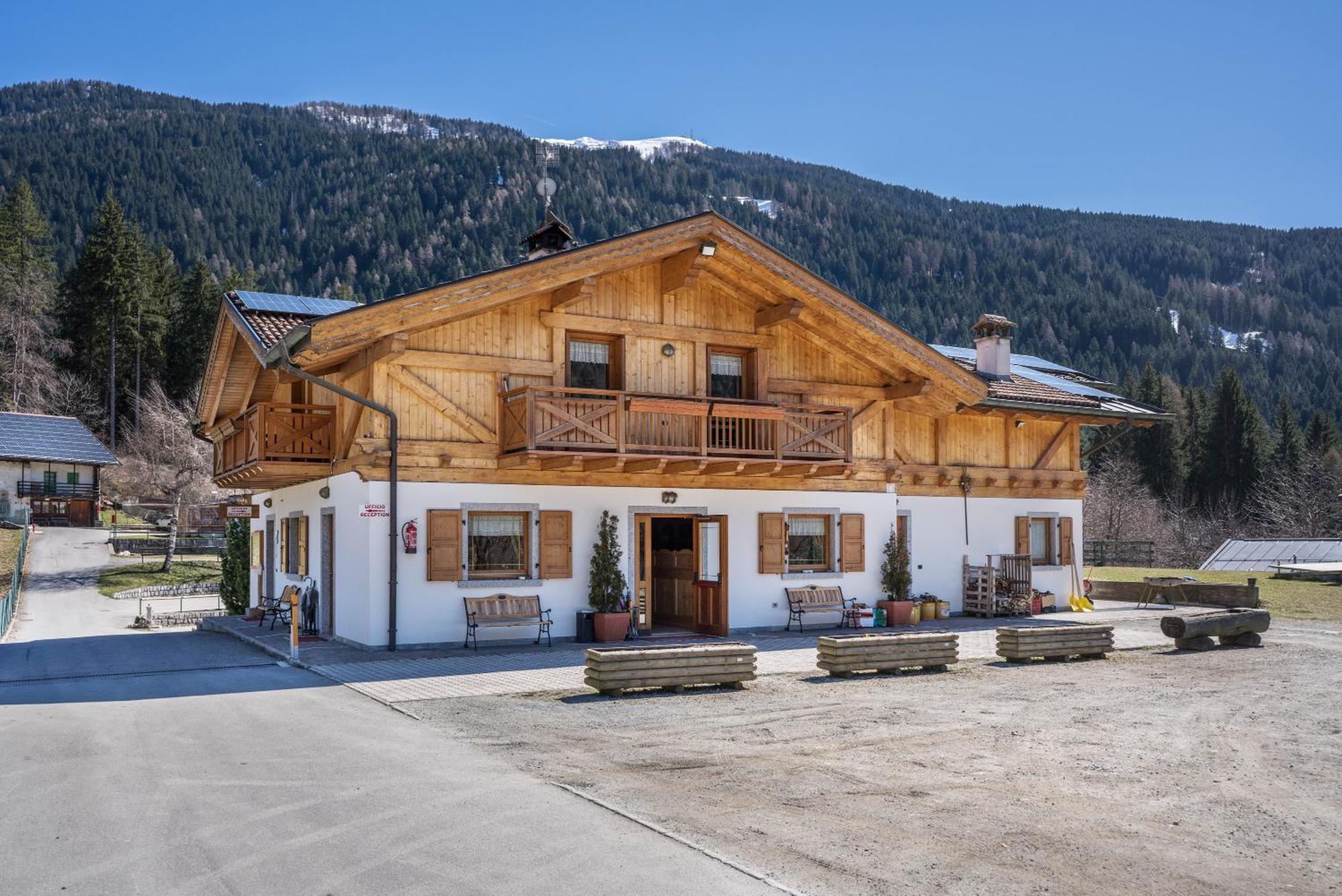 Chalet Camping Fae 3 Villa Madonna Exterior foto